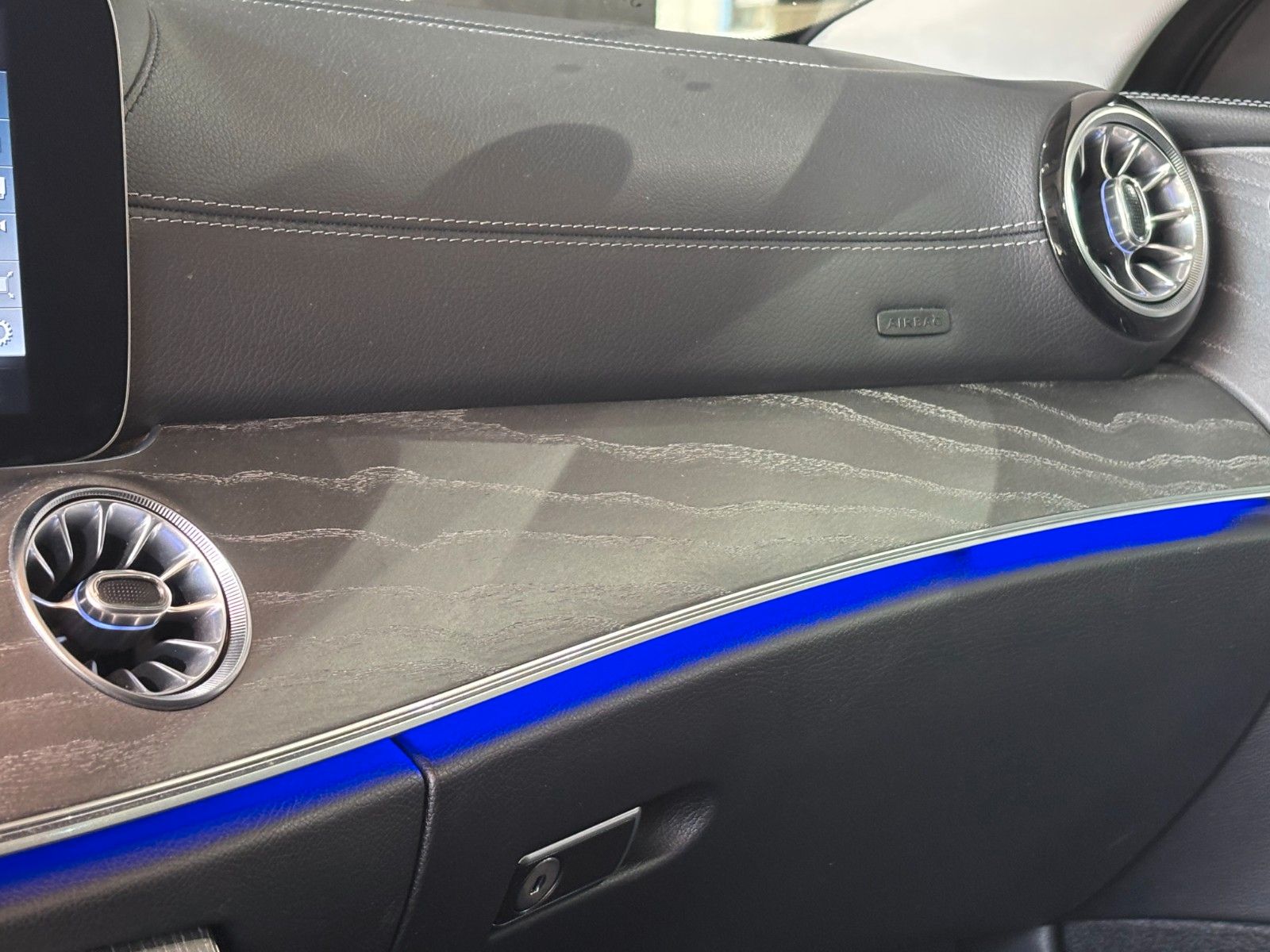 Fahrzeugabbildung Mercedes-Benz CLS 350d *Widescreen*Burmester*Memory*S-Dach*