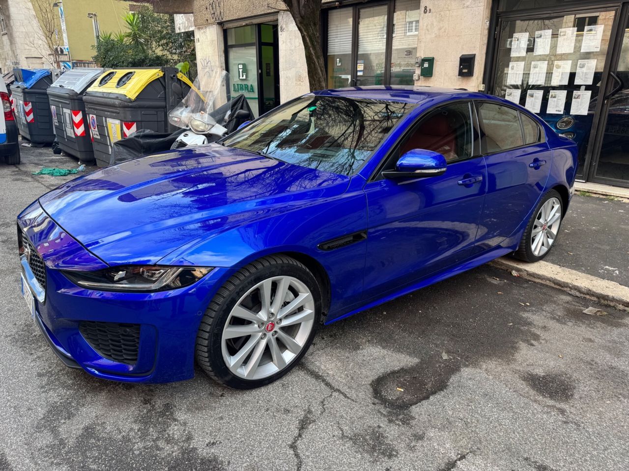 Jaguar XE 2.0 Benzina Guidosimplex imagem 2