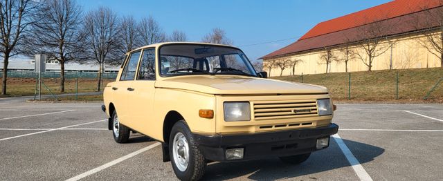 Wartburg 353S LIMUSINE