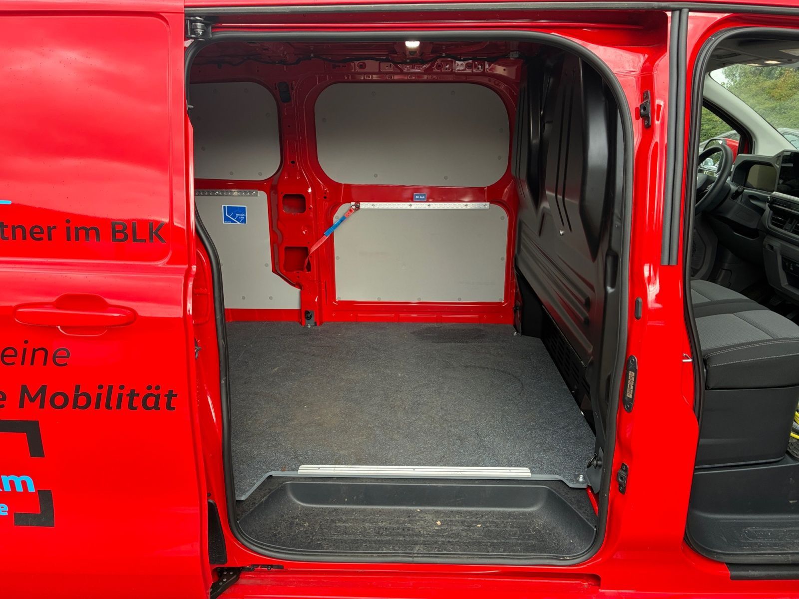 e-Transporter Kasten 160 kW BEV 1-Gang Radst. 35