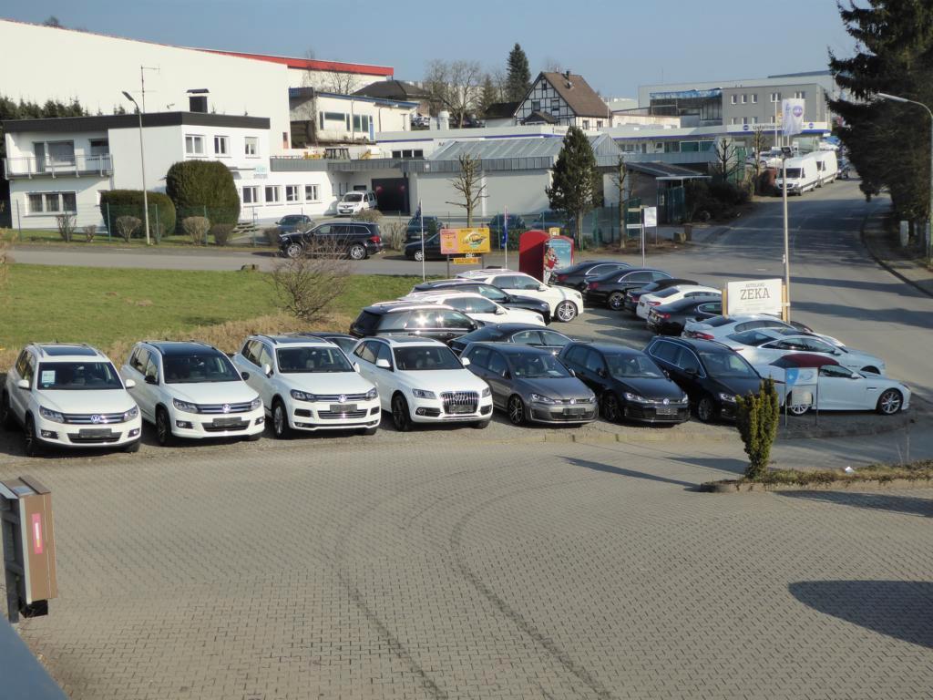 showroom-image-top