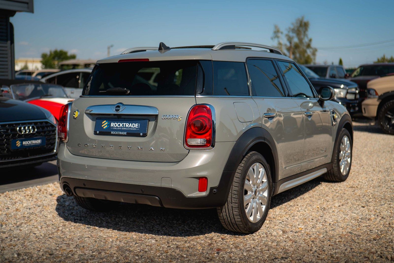 Fahrzeugabbildung MINI COOPER SE Countryman All4 | Pano | ACC | Plug-In