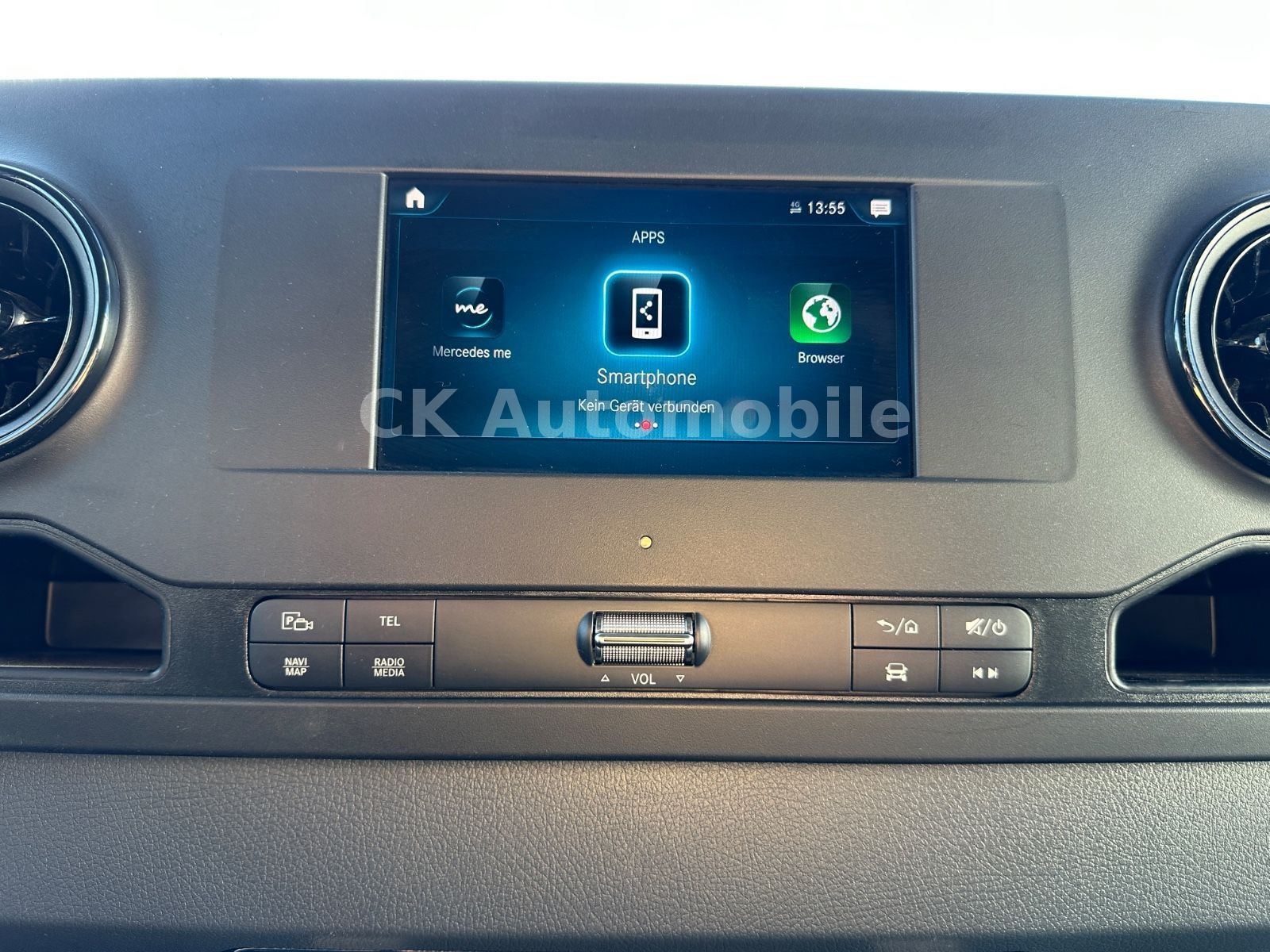 Fahrzeugabbildung Mercedes-Benz Sprinter 319 Kombi 4x4/8 Sitze/Klima/Navi/Kamera