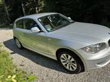 BMW 116d - neu: TÜV HU Service Reifen, tip top - BMW 116 aus 2010 mit Diesel-Antrieb: Limousine