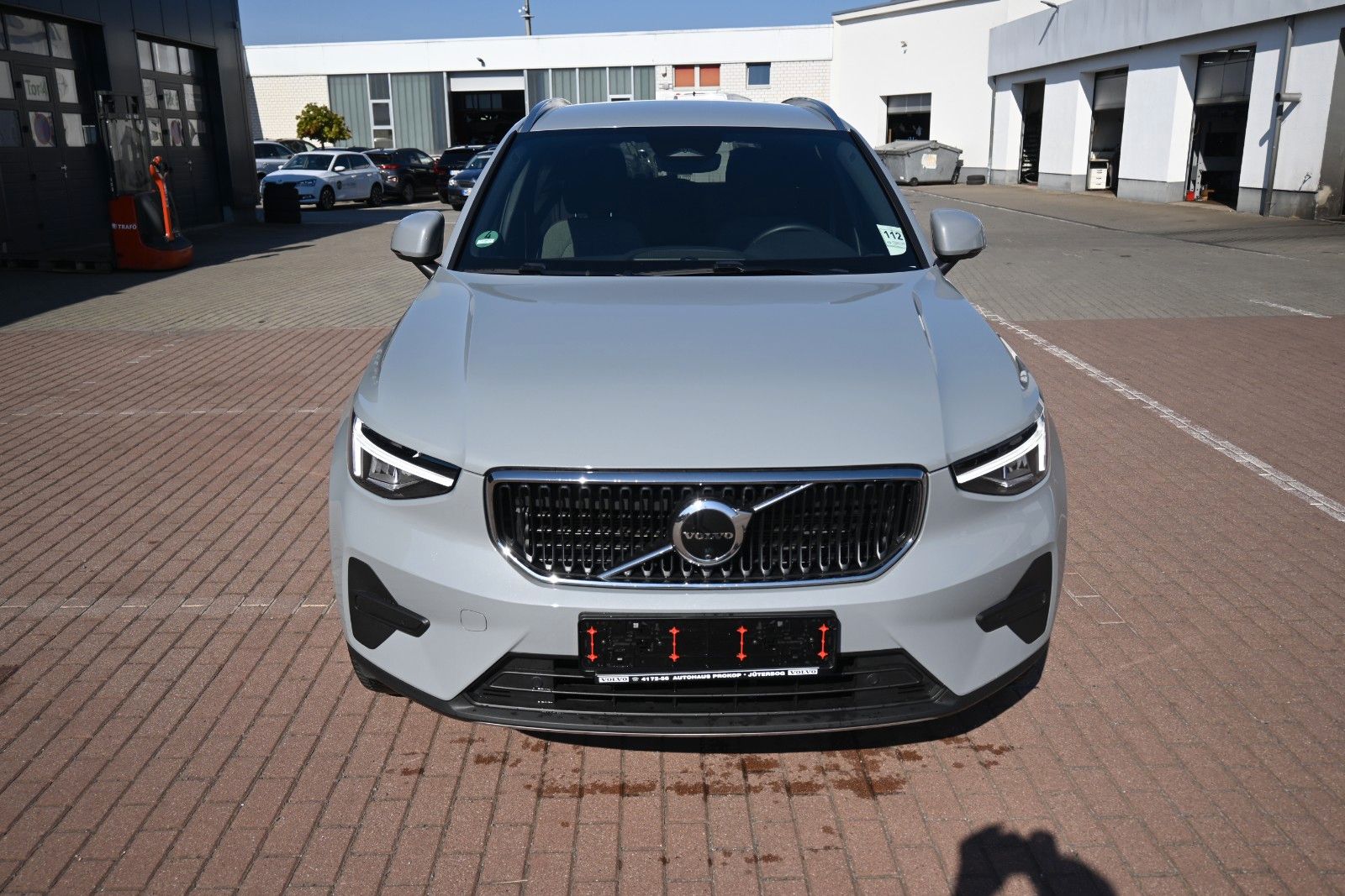 Fahrzeugabbildung Volvo XC40 B3 Benzin Core 2WD*LHZG*360°