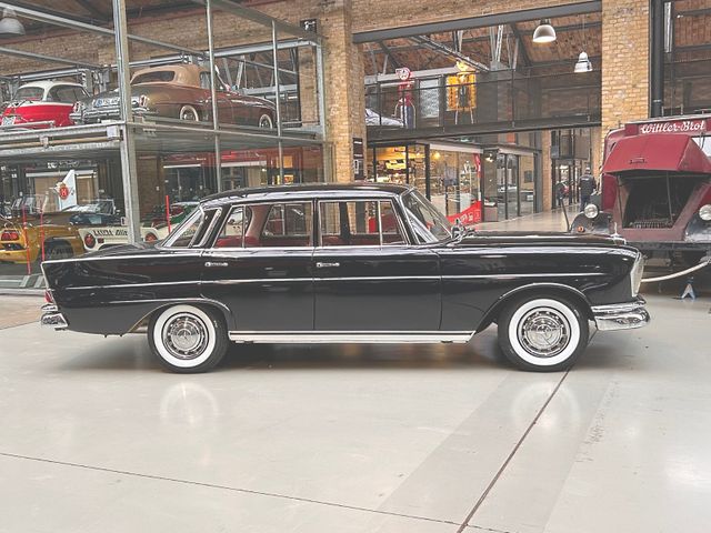 Mercedes-Benz 220S, Leder, Servolenkung,  mit kompl.Historie