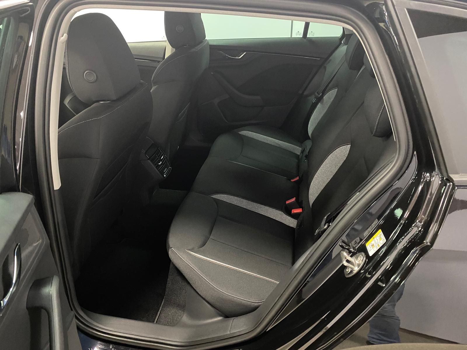 Fahrzeugabbildung SKODA Scala 1.0 TSI Selection APP+KLIMA+RFK+SITZHEIZ++