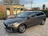 Hyundai i30 cw Family + *Panorama*DAB`*Kamera*Navi* - Hyundai i30 Family