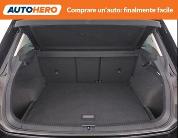 Volkswagen Tiguan - 10