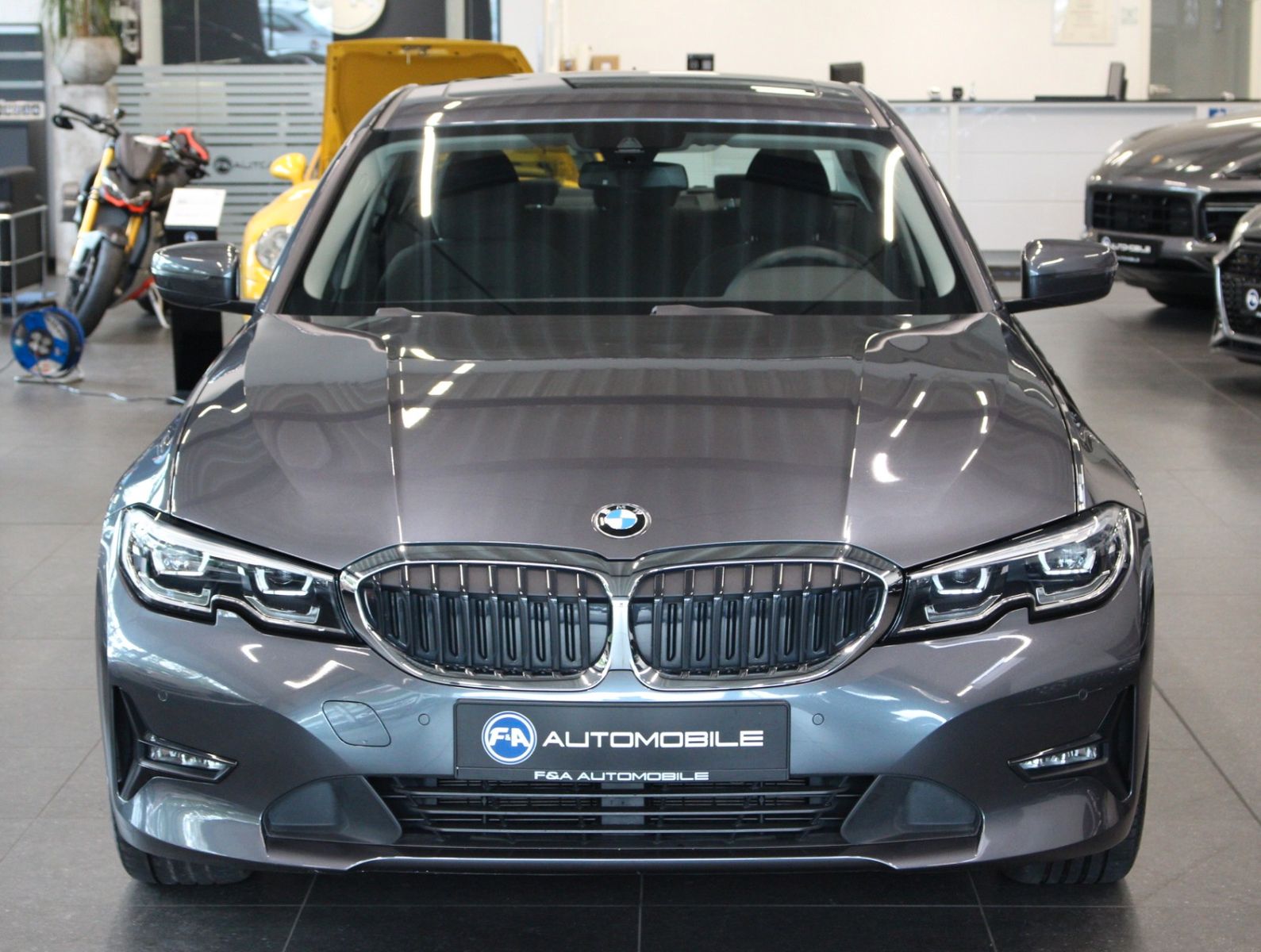 Fahrzeugabbildung BMW 320 i Advantage 1.Hand*GSD*Kamera*CarPlay