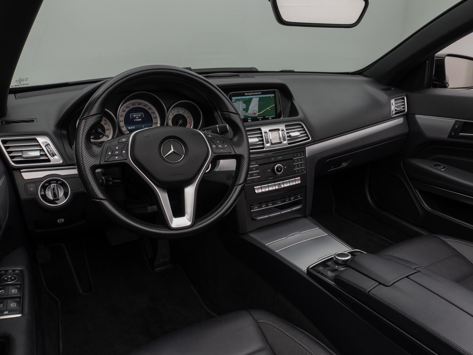 Mercedes-Benz E 200 Cabrio LED Sitzhzg Navi PDC Tempomat Leder
