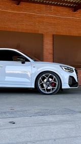 Audi Q2 35 TFSI S tronic KW-Fahrwerk 20 Zoll GMP APR - : Geländewagen, Gm