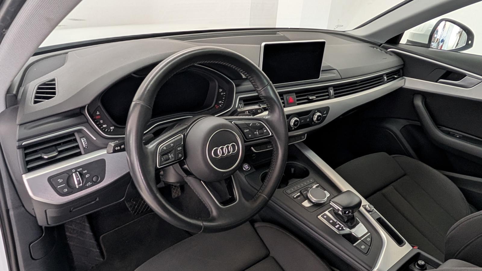 Audi A4 Avant 35 TDI sport S-tronic LED * Navi