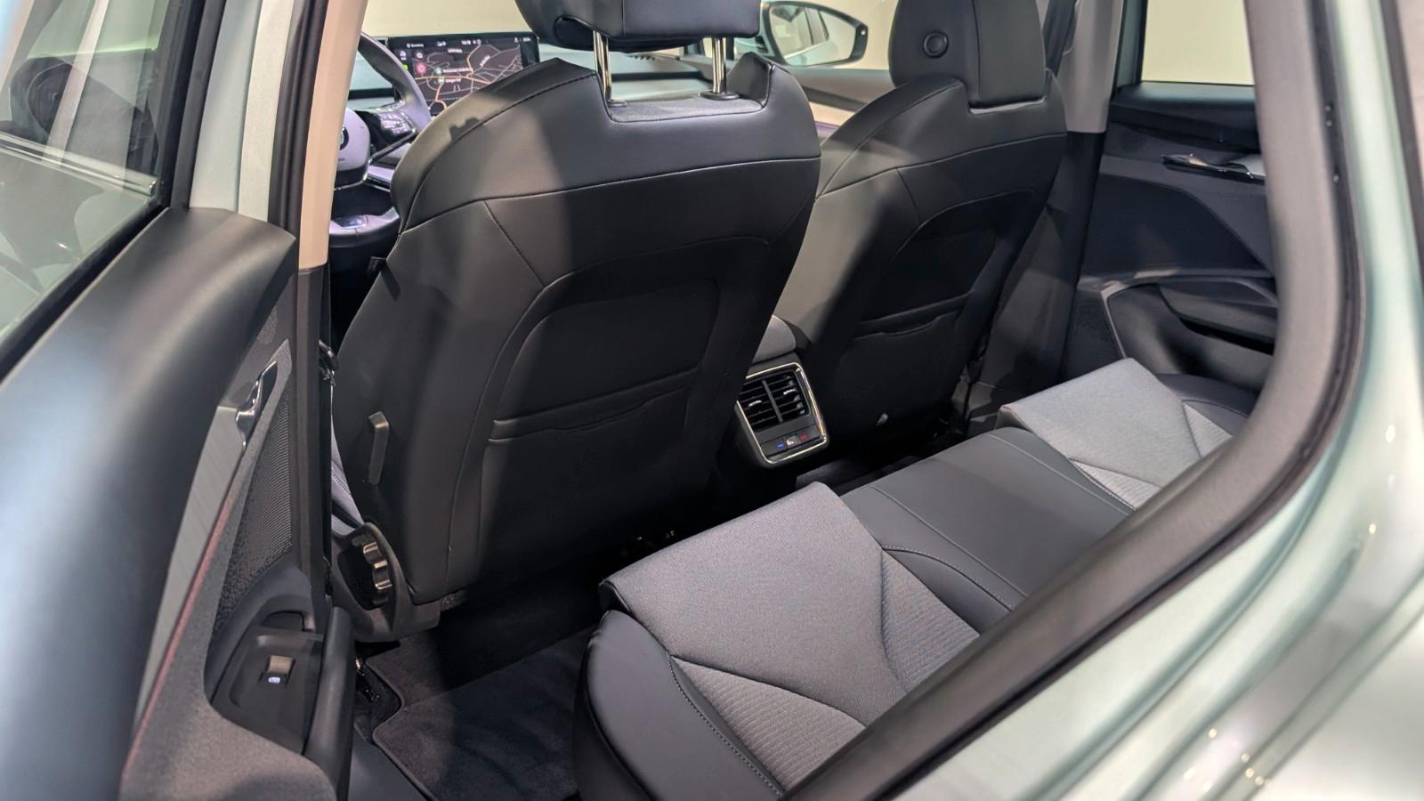 Skoda Enyaq 80 Loft ACC*LANE*KESSY*SIDE*SHZ*KAM*19"
