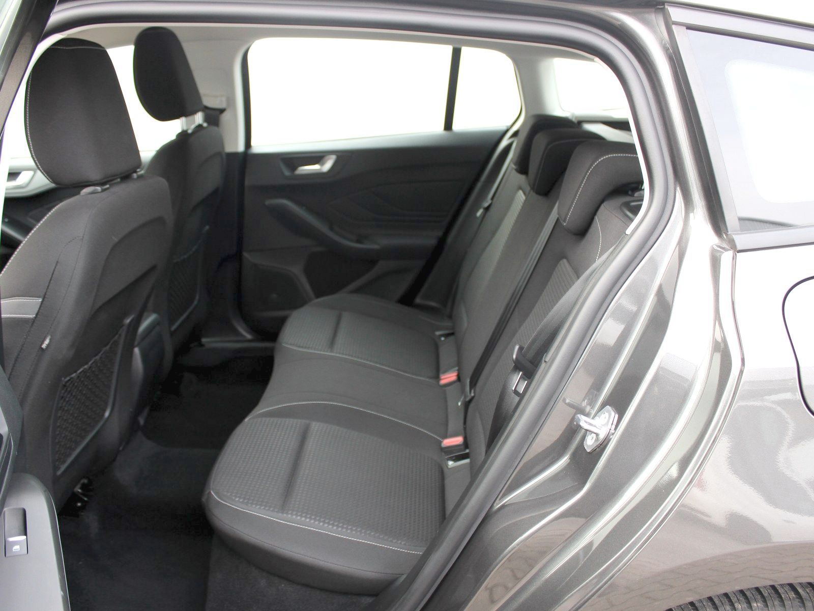 Fahrzeugabbildung Ford Focus Cool & Connect 1,5 EcoBlue