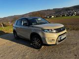 Suzuki Vitara 1.6 DDiS Comfort 4x4, AHKa, Navi, LED - Suzuki Vitara von privat