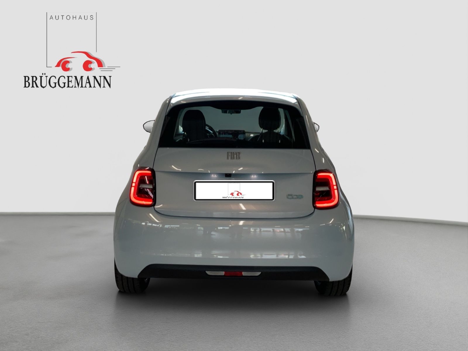 Fahrzeugabbildung Fiat 500e Icon Komfort-, Winter-, Parkpaket