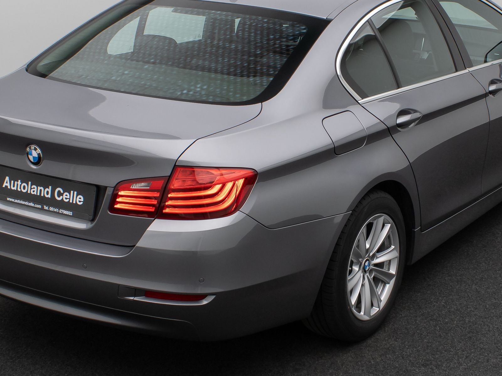 Fahrzeugabbildung BMW 520d Navi Sitzhzg Bi-Xenon PDC Tempomat