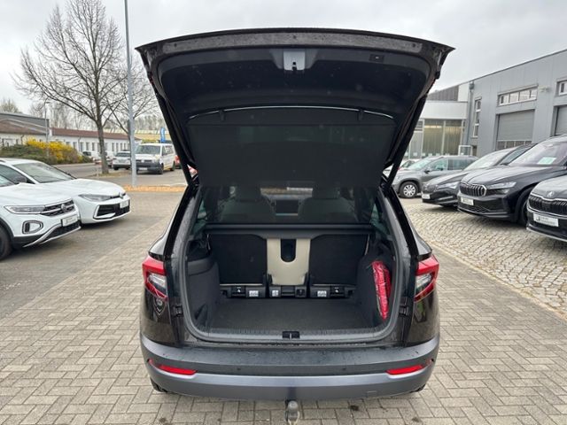 Fahrzeugabbildung SKODA Karoq 1.5 TSI DSG Style LED DACH KAMERA LEDER NA