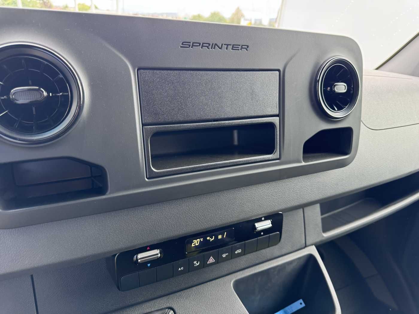Fahrzeugabbildung Mercedes-Benz Sprinter 317 CDI Streckenbegleitfahrzeug BF3/BF4