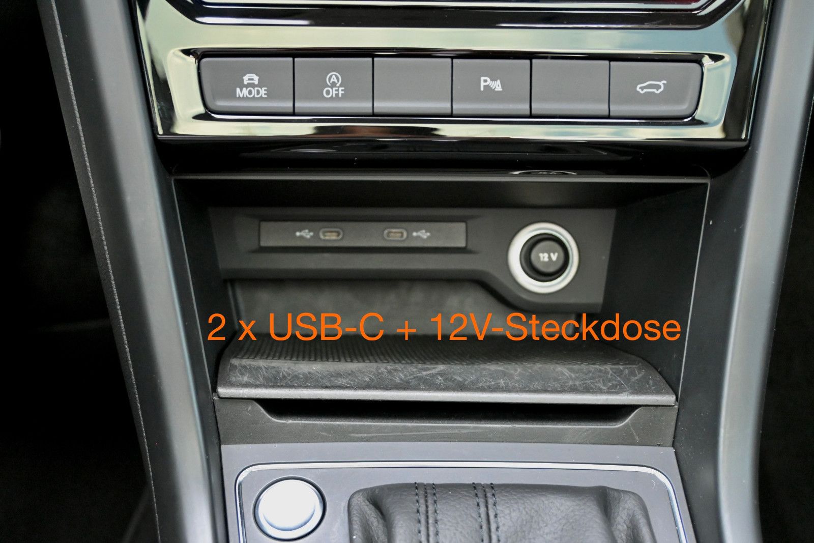 Fahrzeugabbildung Volkswagen Touran 1.5 TSI DSG °ACC°AHK°PANO°STHEIZ°DYNAUDI°