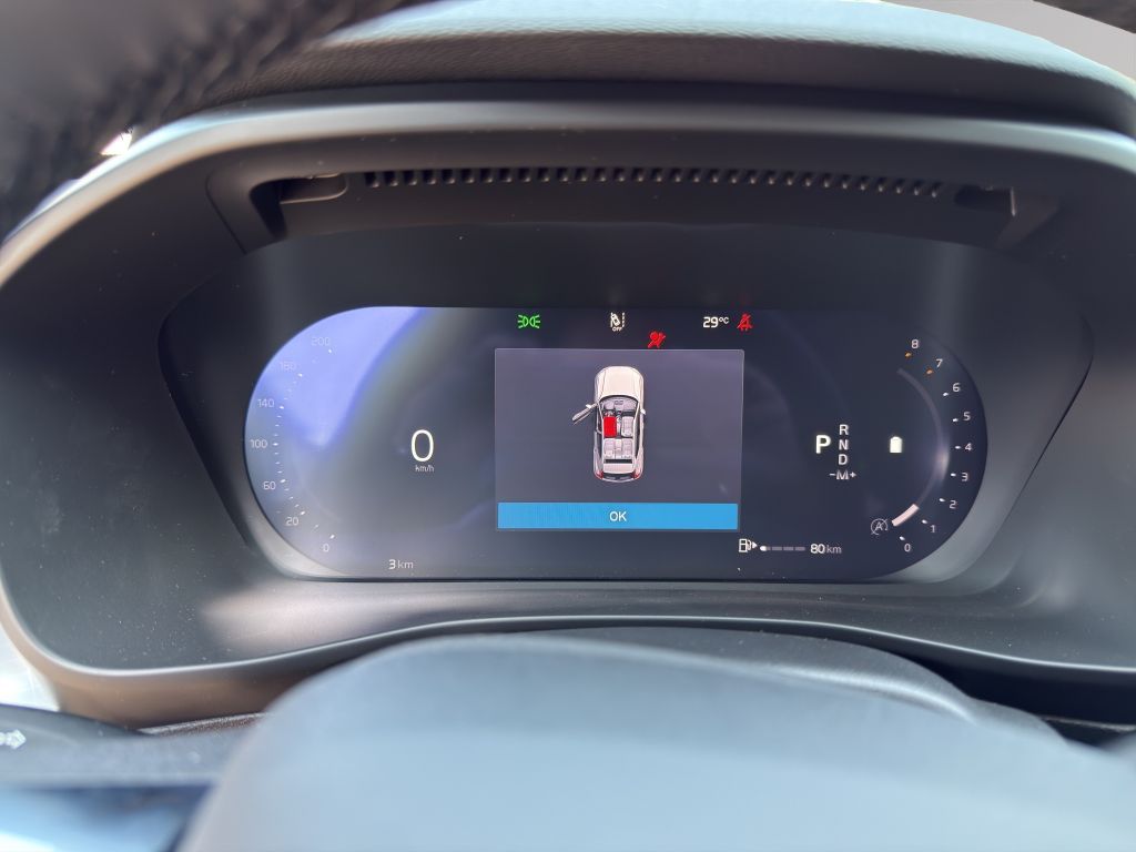 Fahrzeugabbildung Volvo XC40 B4 B DKG Ultra Black Edition+SOFORT