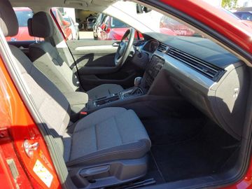 Volkswagen Passat - 8