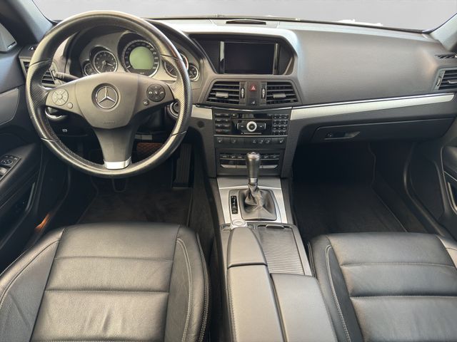 Fahrzeugabbildung Mercedes-Benz E 350 CDI Cabrio Airscarf+Leder+Kamera+H&K Sound