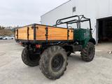 Mercedes-Benz Unimog U411 Auto nach einer Generalüberholung - Mercedes-Benz 411