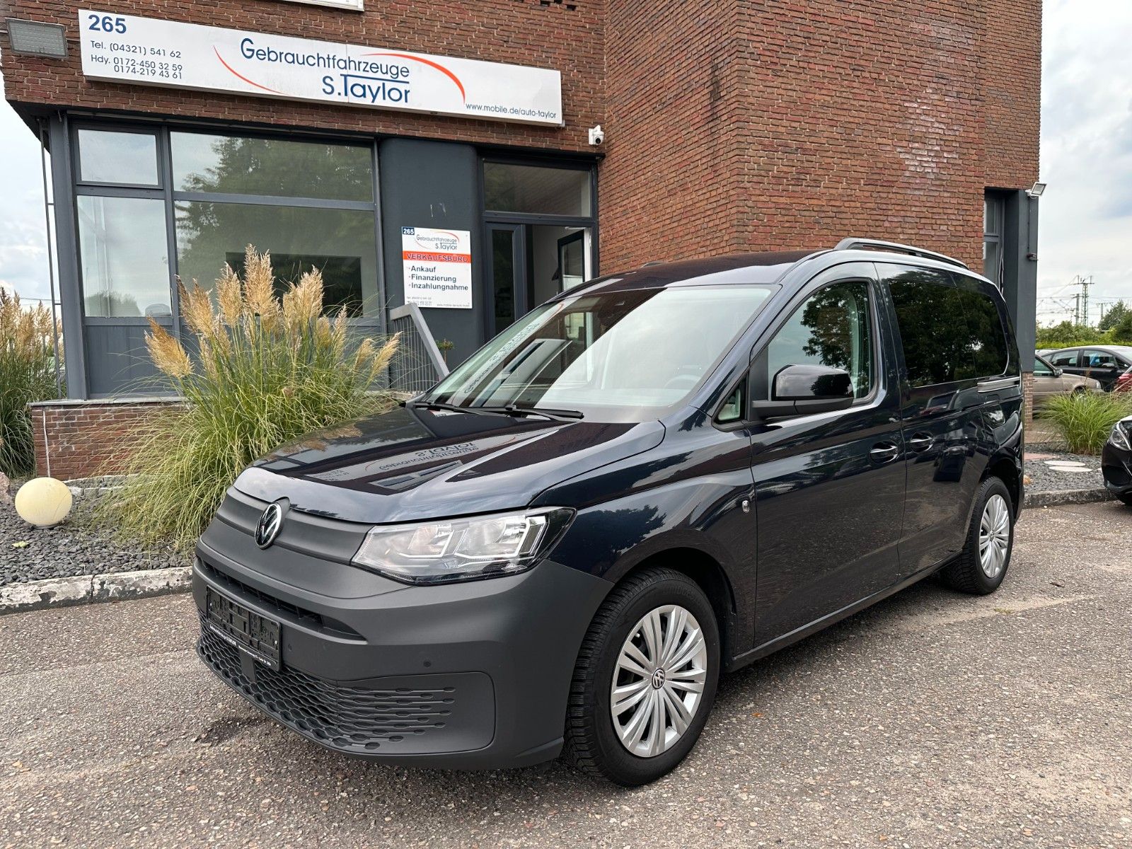 VW Caddy Basis