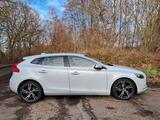 Volvo V40 D2 Momentum R-Design - gebrauchte Volvo V40 aus dem Jahr 2013