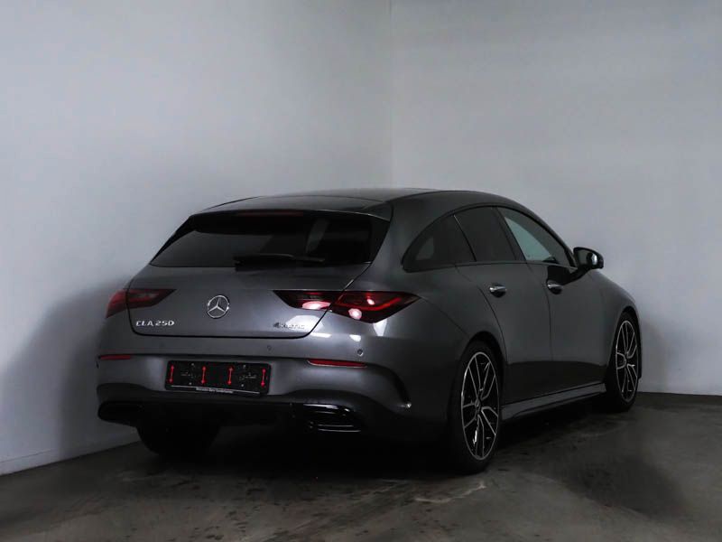 Mercedes-Benz CLA 250 Shooting Brake 4M AMG Special-Edition foto 4