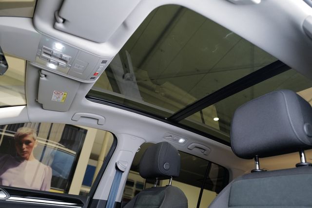 Volkswagen Touran 1.5TSI DSG Highline AHK Pano StdHz Keyles