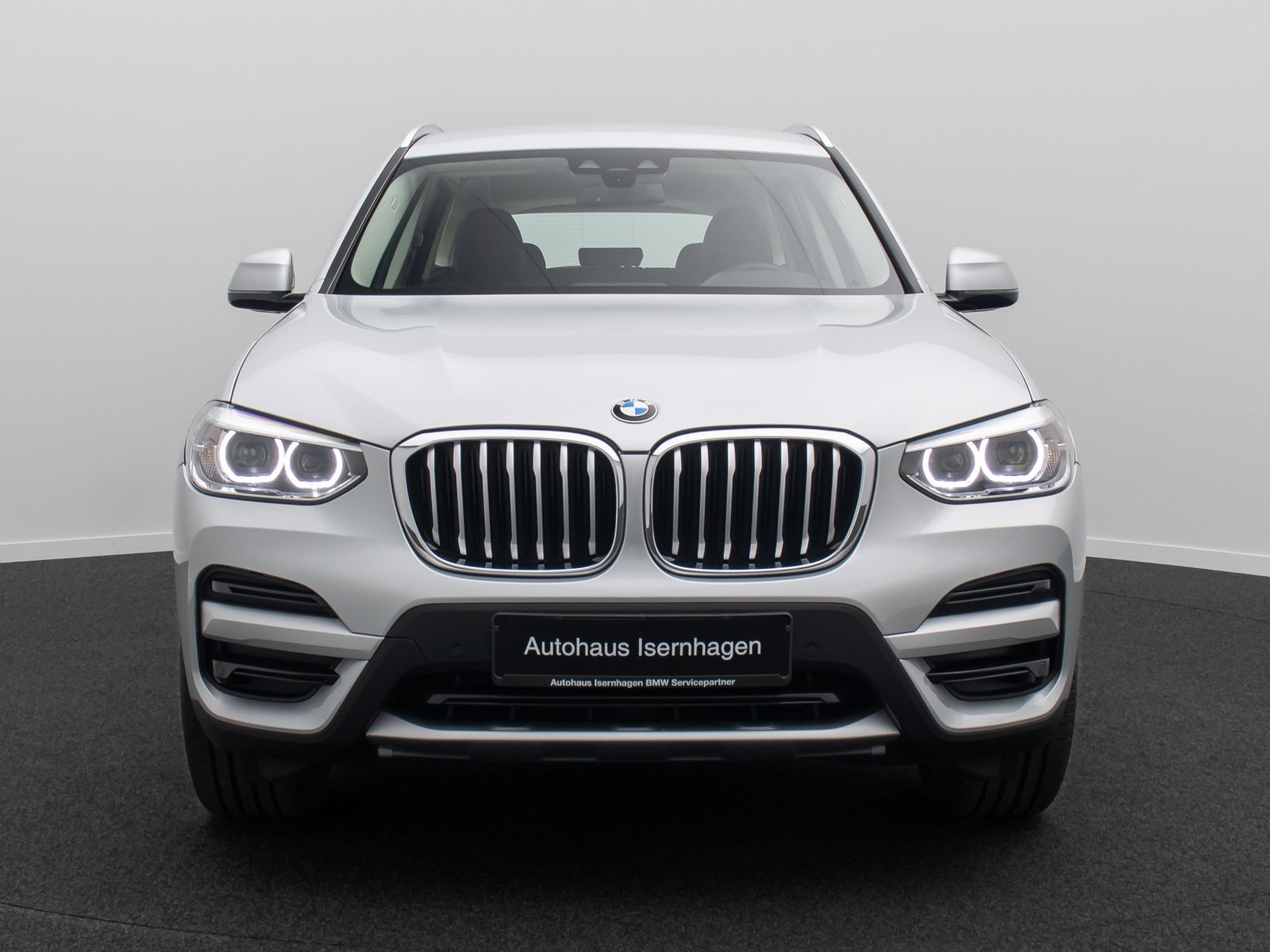 Fahrzeugabbildung BMW X3 xD20d  xLine Kamera DAB CockPit+AHK Sport 20"