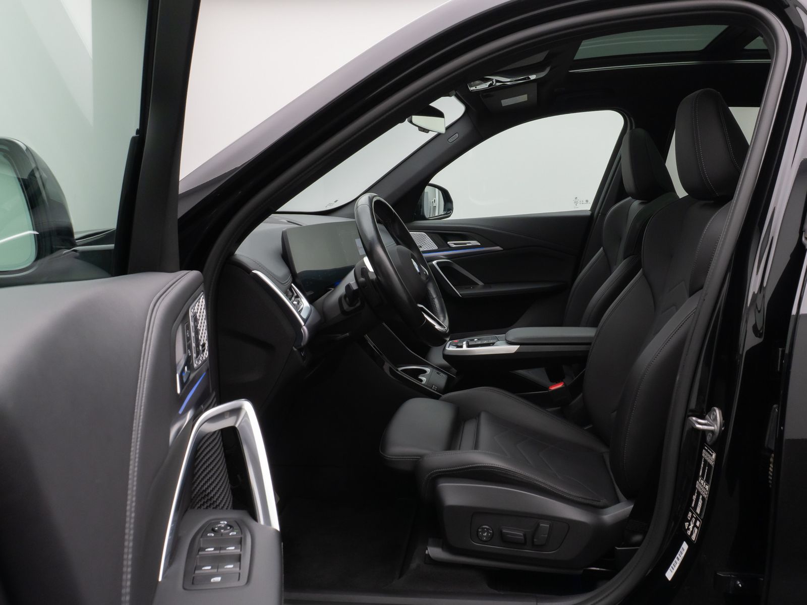 Fahrzeugabbildung BMW X1 xD23d M Sport Panorama Kamera DAB H/K Komfort