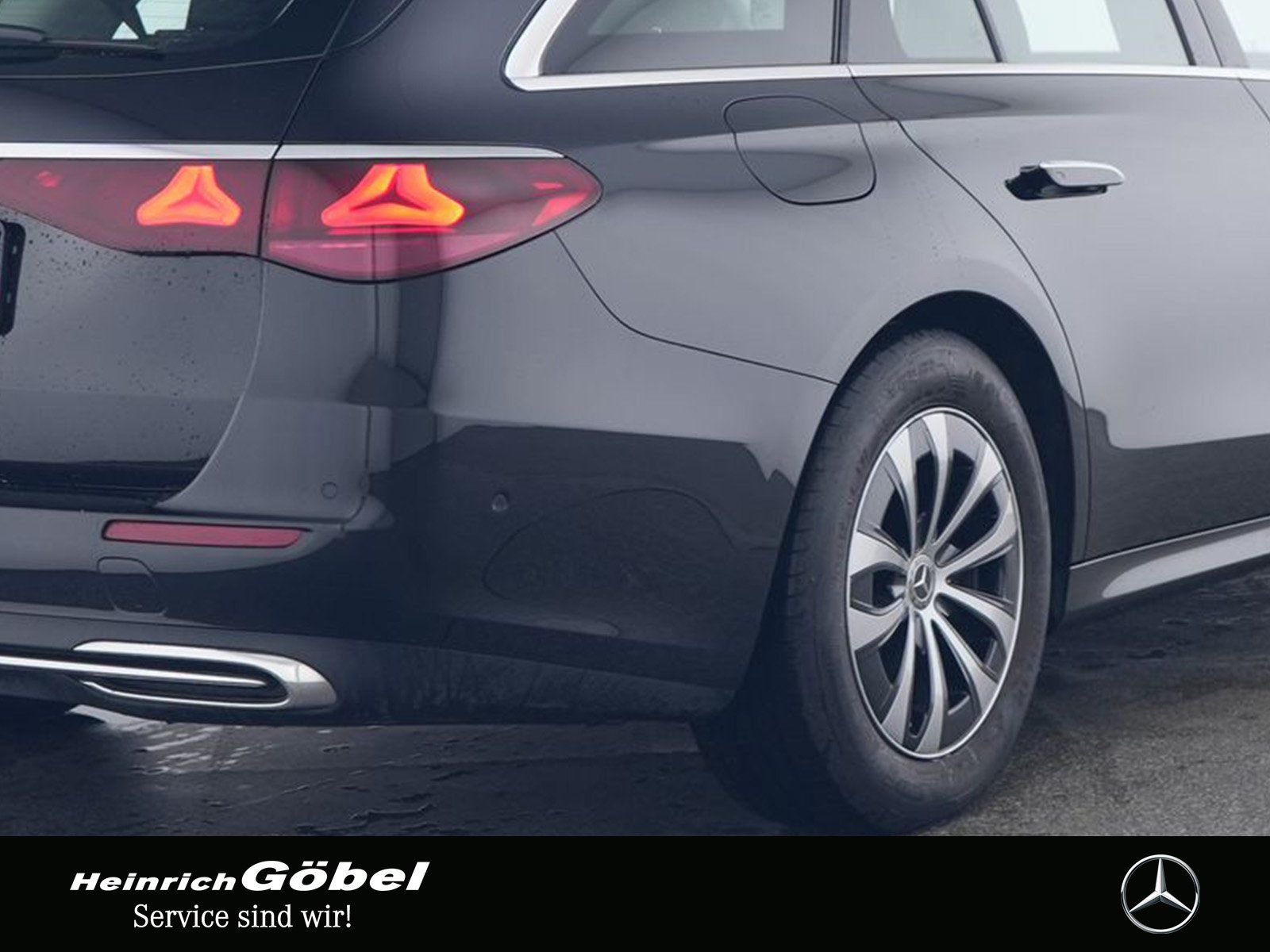 Fahrzeugabbildung Mercedes-Benz E 200 AVANTGARDE+DIGITAL.L+AHK+MEMORY+360°+SHZ