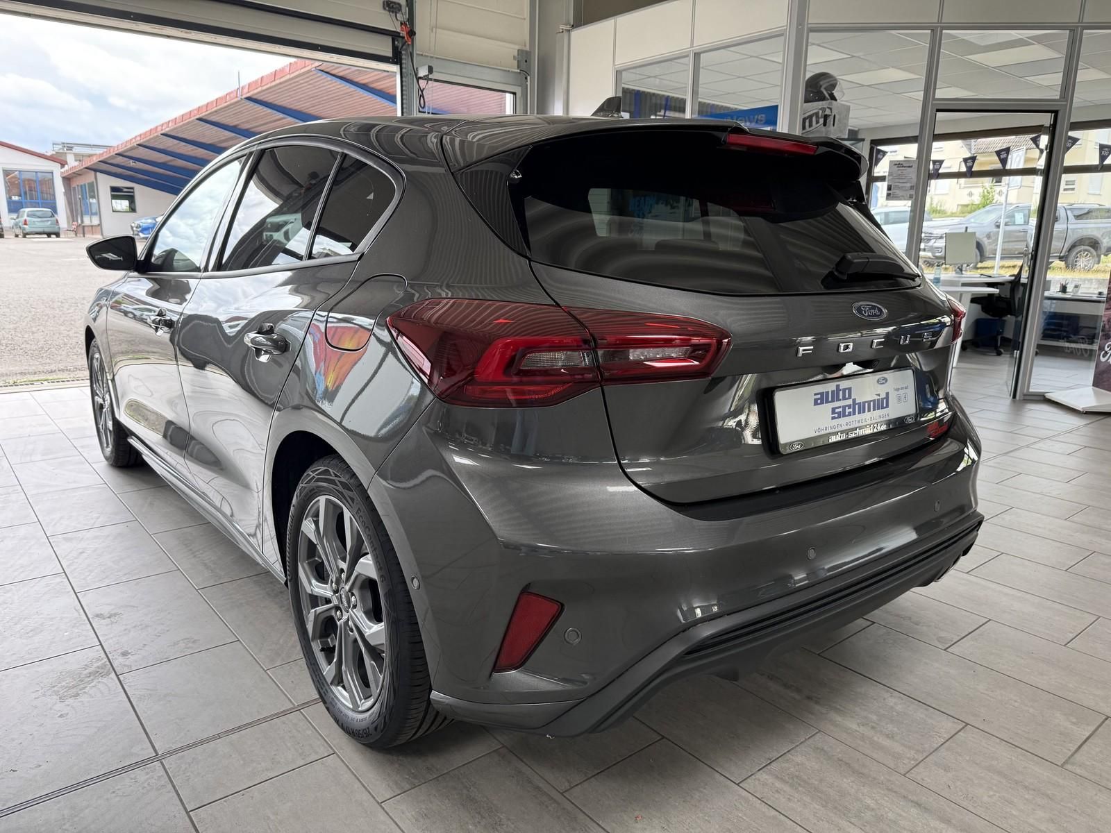 Ford Focus ST-Line Limo imagem 2
