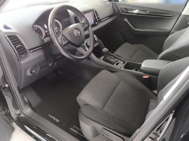 Fahrzeugabbildung SKODA Karoq 1.6 TDI SCR DSG Style LED NAVI KESSY SMART