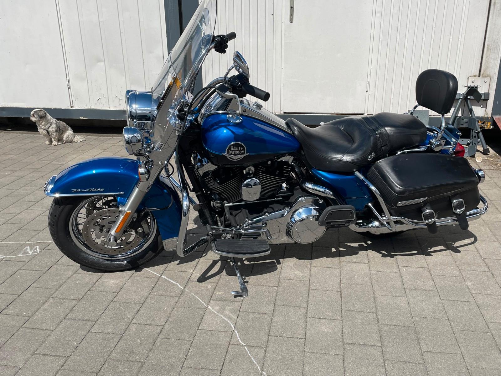 Harley-Davidson Road KIng Classic