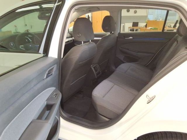 Golf VIII Life 1.5 TSI ACC LED SHZ LENKRADHZG