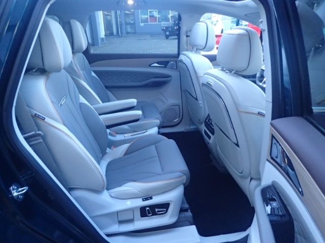 Fahrzeugabbildung DFSK Forthing 4 U-Tour Noble 1,5T 7Sitzer Shz Pano LE