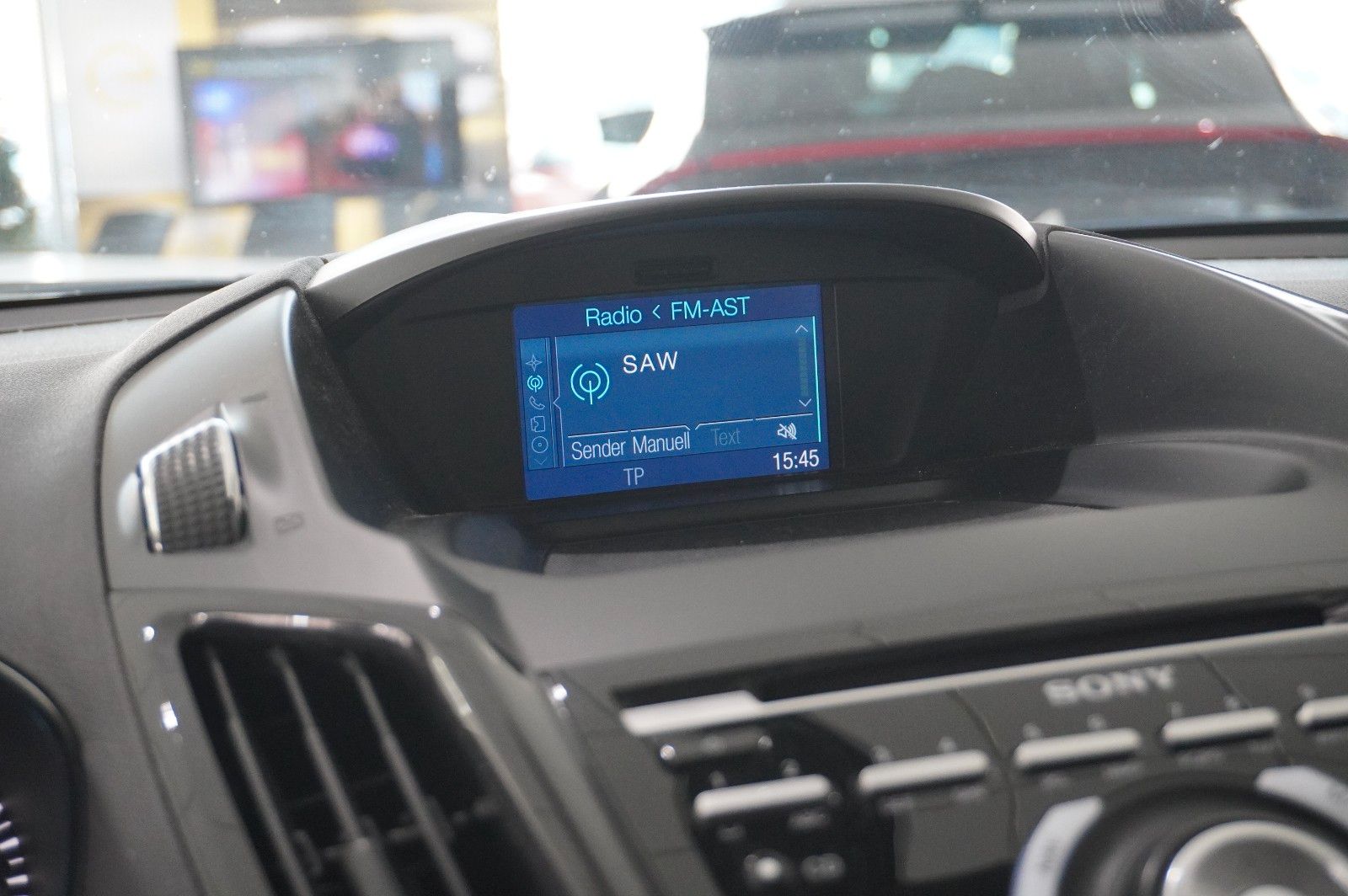 Fahrzeugabbildung Ford Kuga 2.0D INDIVIDUAL 4X4 NAVI/LED/KAMERA/SPORT