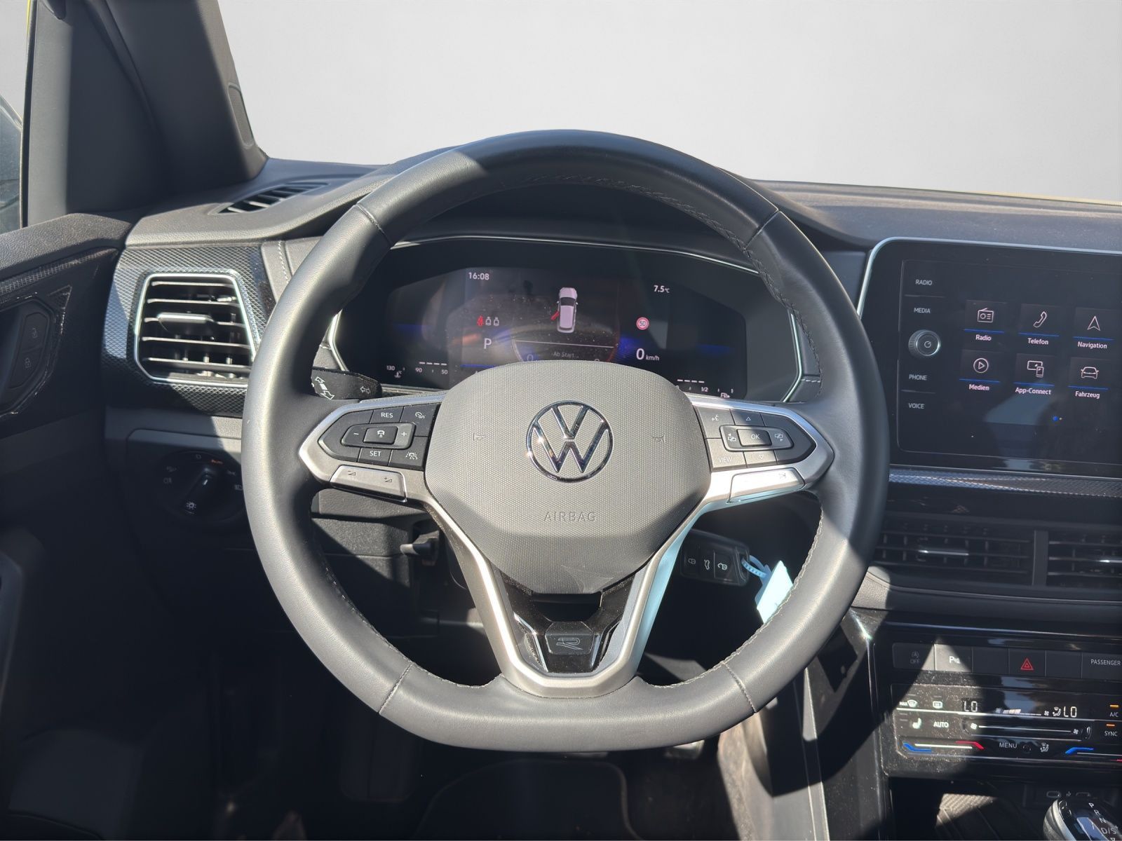 Volkswagen T-Cross - Bild 11