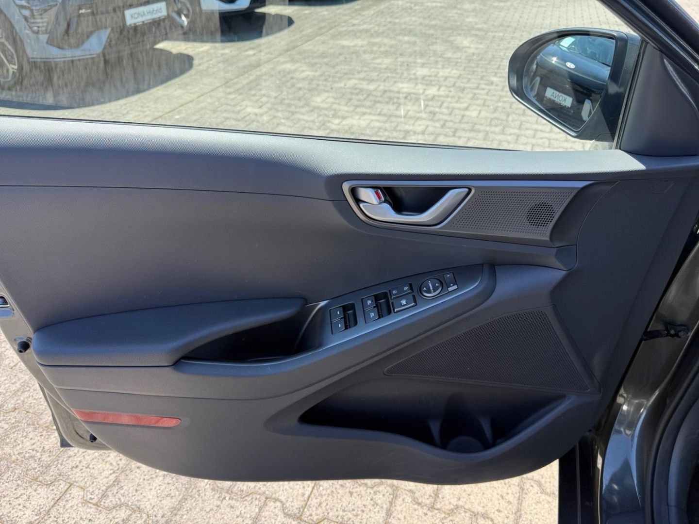 Fahrzeugabbildung Hyundai IONIQ Plug-in Hybrid Trend  Rückfahrkamera