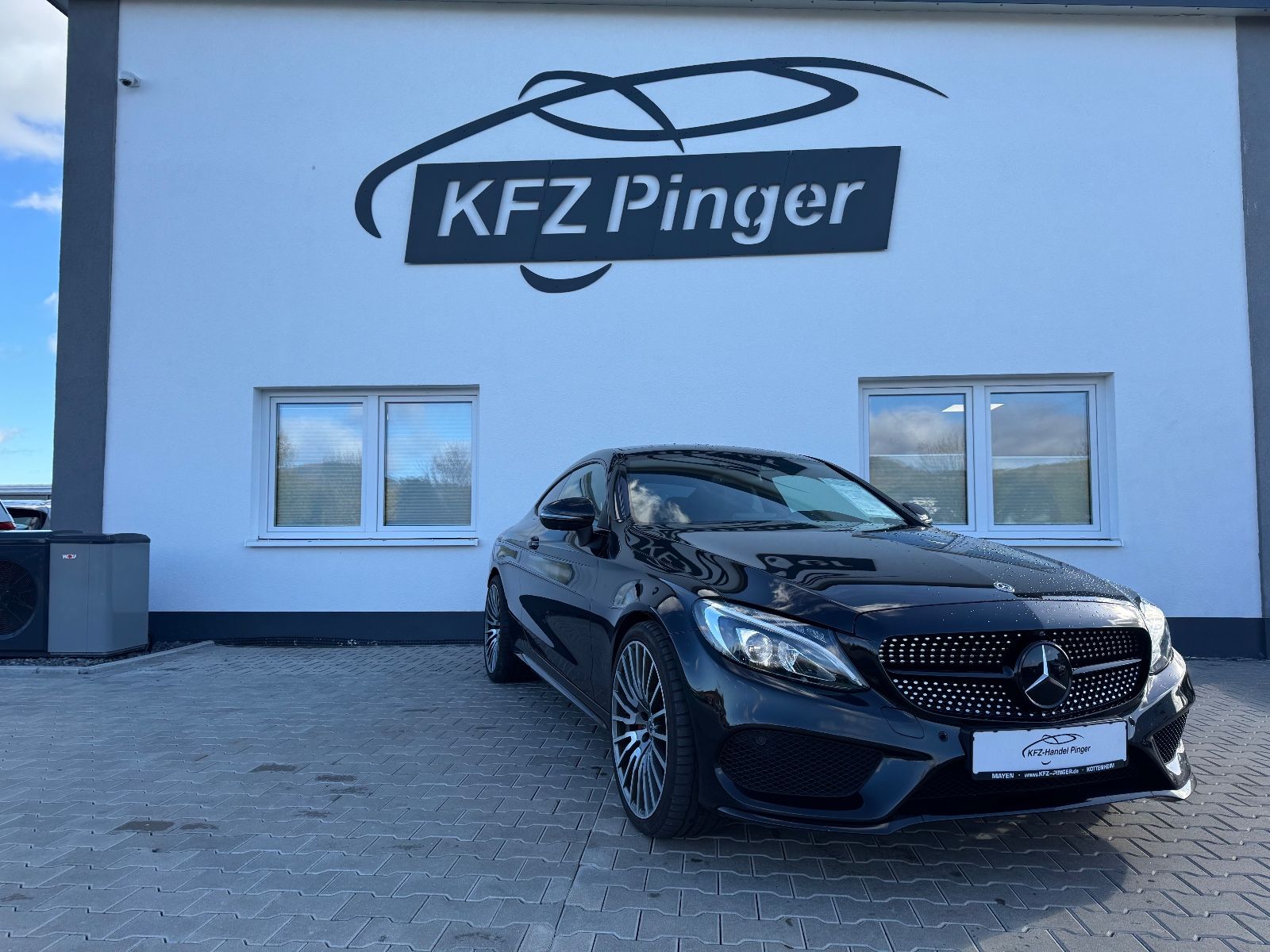 MERCEDES-BENZ C -Klasse 250D Coupe 4Matic AMG Paket