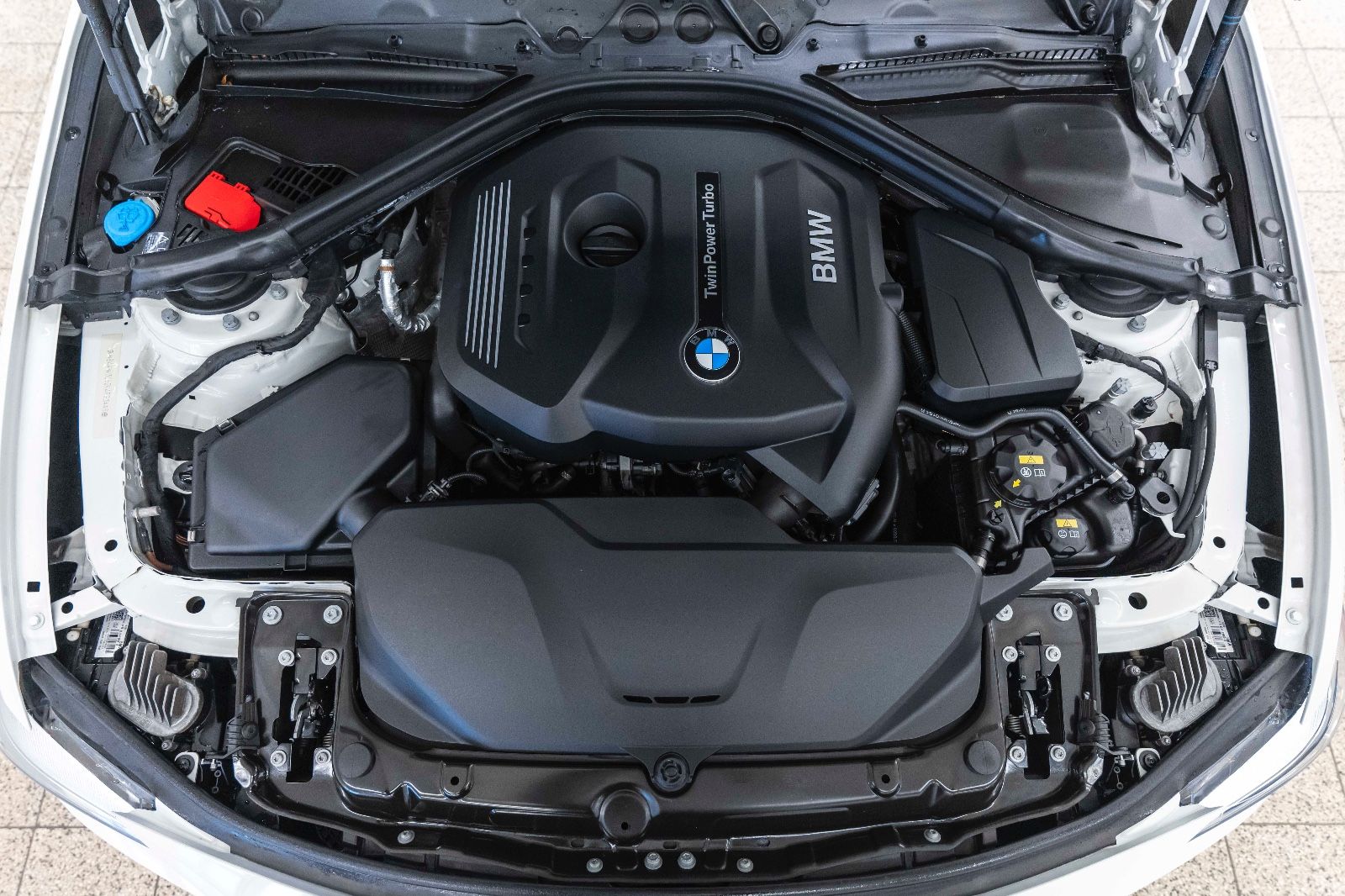 Fahrzeugabbildung BMW 430i M-PERFORMANCE HUD LED KAM NAV TOTW HIFI