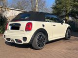 MINI Cooper S Cabrio  John Cooper Works JCW - MINI Cooper S Cabrio aus 2016
