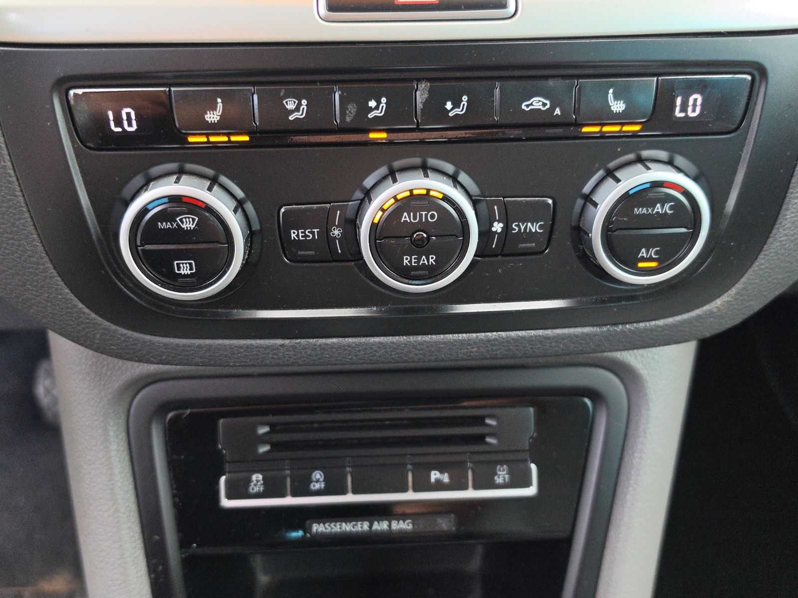 Fahrzeugabbildung SEAT Alhambra 4You TDI KLIMA PDC SHZ TEMPOMAT