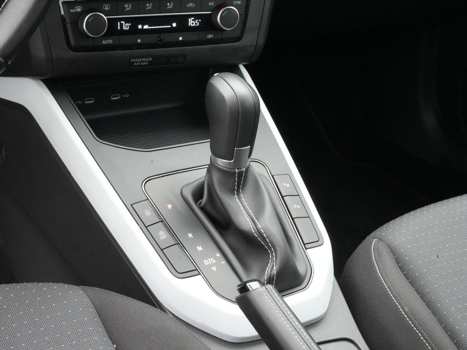 Seat Arona Style Edition DSG VIRT CARPLAY KAM PDC LED