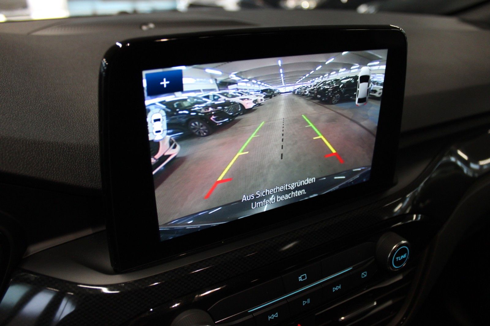 Fahrzeugabbildung Ford Kuga ST-Line X LED AHK Winter Technologie Paket